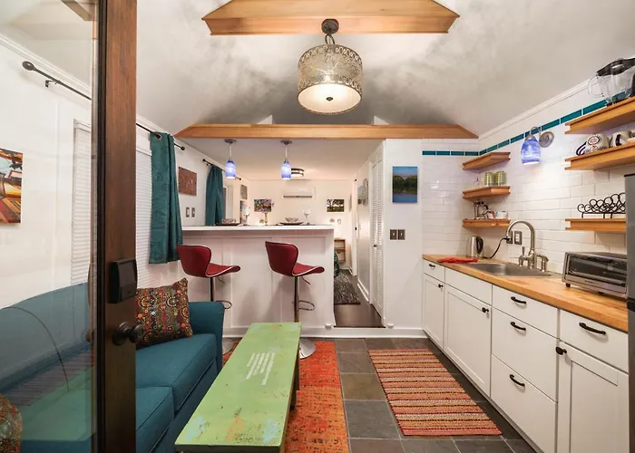 Secluded Patio Cottage Right By All The Action