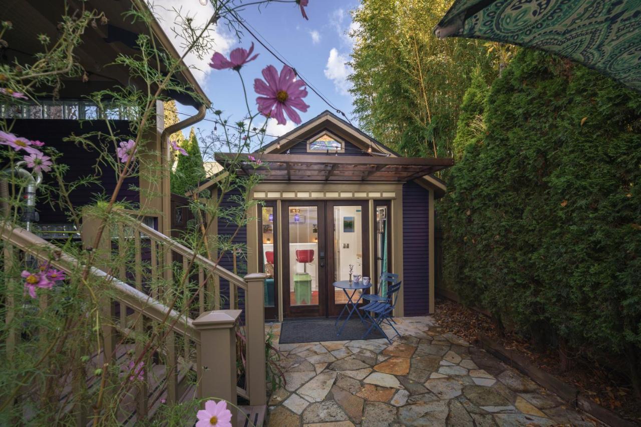 Secluded Patio Right By The Action Holiday home Portland