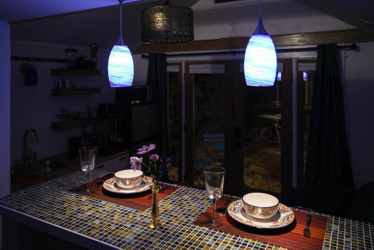 Secluded Patio Right By The Action * Portland