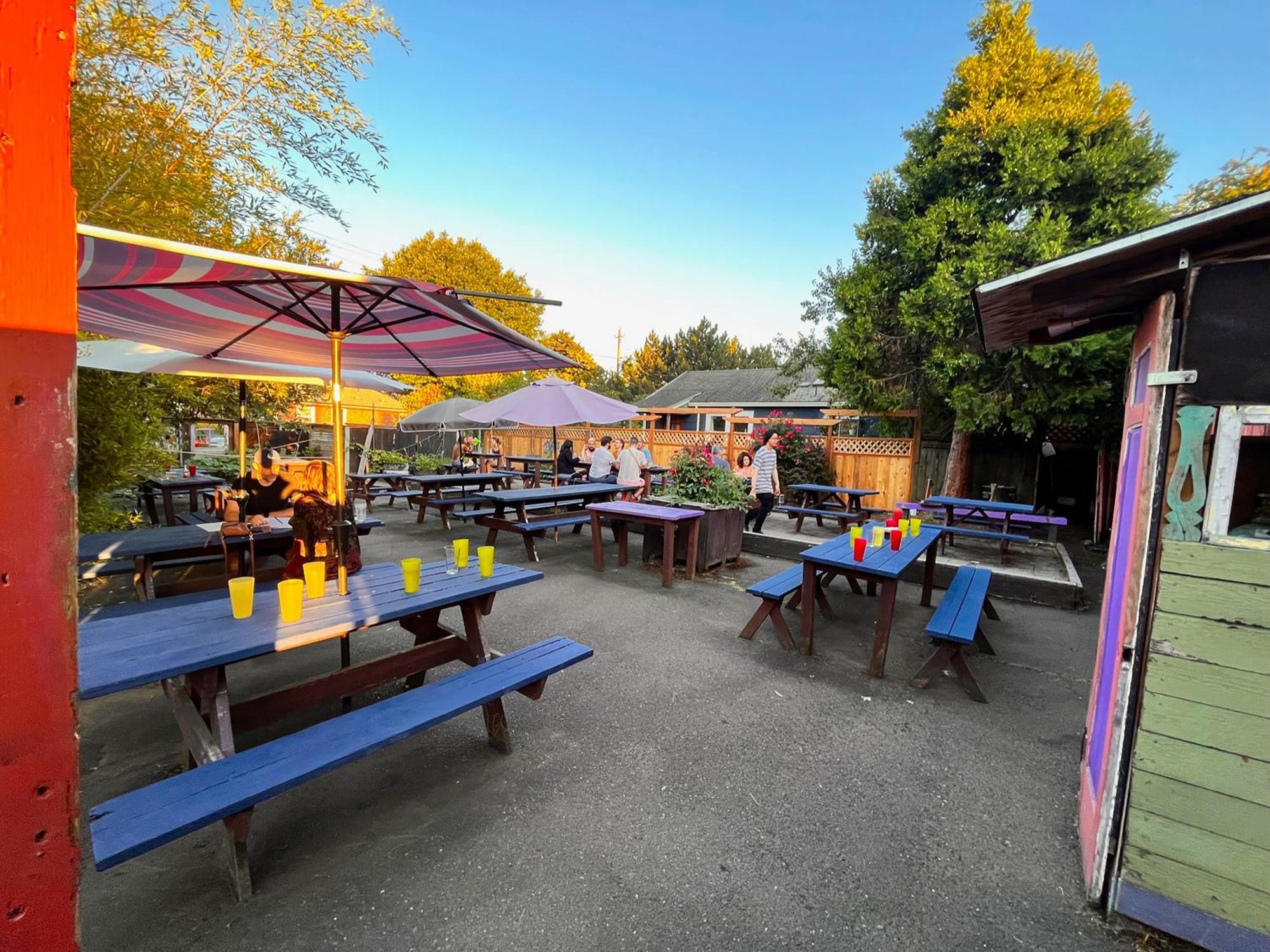 Secluded Patio Right By The Action * Portland
